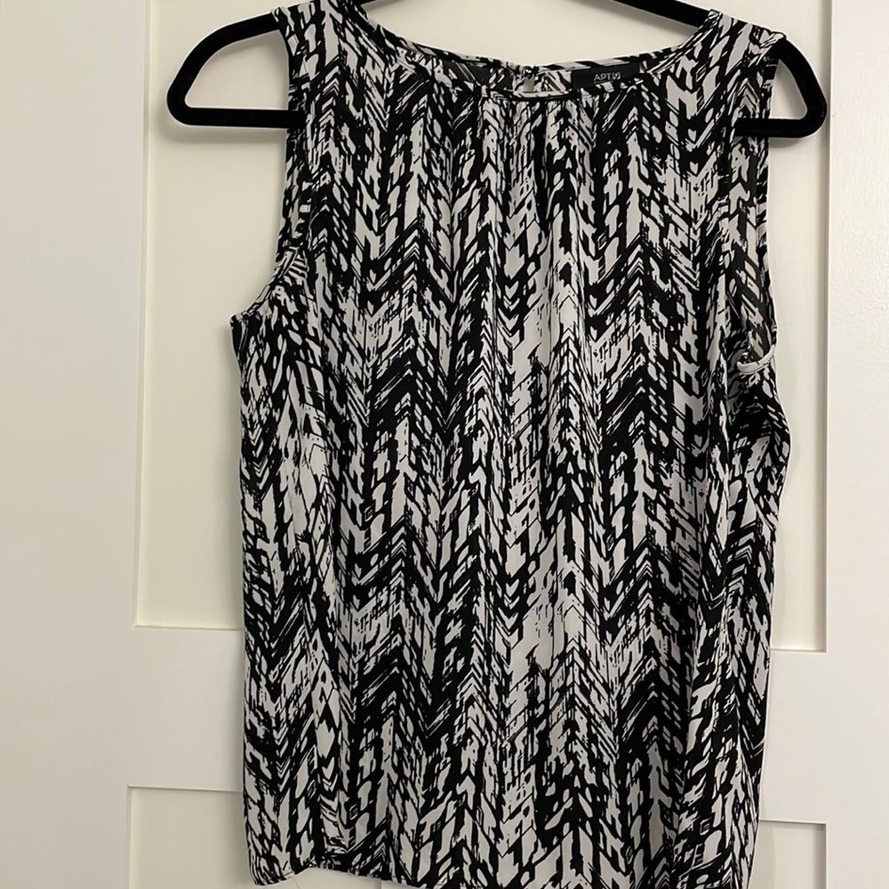 Apt 9 black white tank top